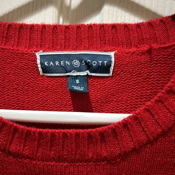 Reindeer Christmas Sweater - Picture 2 of 9